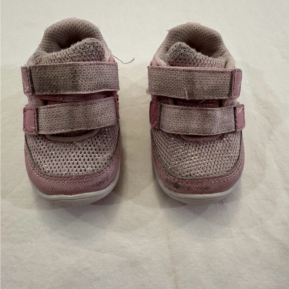 Stride Rite 360 3M Pink and Silver Sparkle Sneaker Wide Feet‎